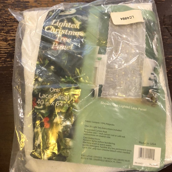 NWT Christmas Panel - Picture 1 of 4